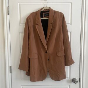 Eloquii Tan Oversized Blazer with Notched Lapels